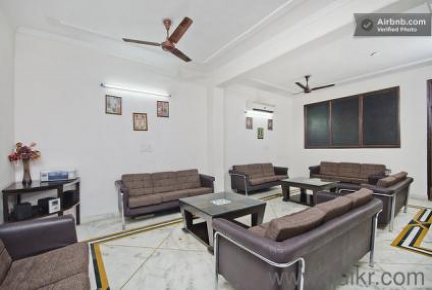 2 Bhk Building Floor In Uttam Nagar